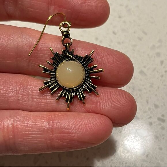 Vintage Bohemian Style Zinc Alloy Sun Moon Stars Asymmetrical Earrings - Picture 5 of 9